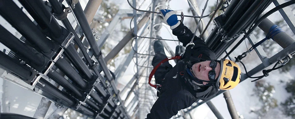 eenzame-werker-op-afstand-4